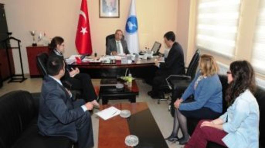 Avustralya B&uuml;y&uuml;kel&ccedil;isi Bigss, Yy&uuml; Rekt&ouml;r&uuml; Prof. Dr. Battal&rsquo;ı Ziyaret Etti