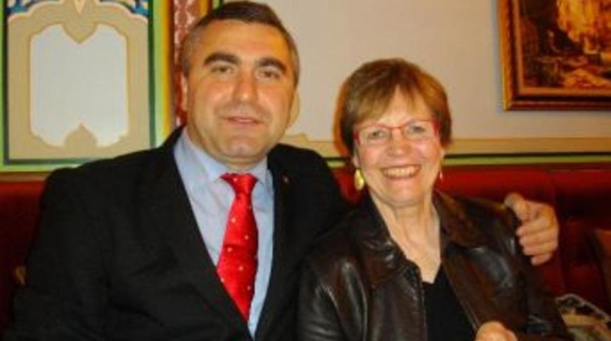 T&uuml;rk Turizmciden &Ouml;rnek Davranış