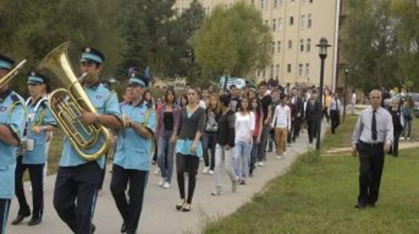Uludağ &Uuml;niversitesi, Spor Oyunları Başladı