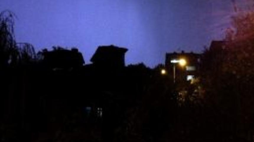 Bartın&rsquo;da &Ccedil;akan Şimşekler Korkuttu