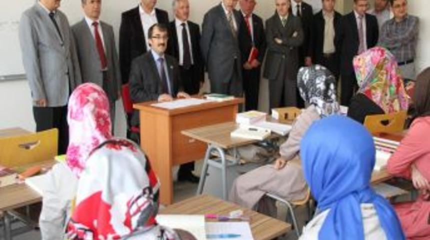 Rekt&ouml;r U&ccedil;ar: &Uuml;niversitemiz Kendi &Ouml;ğretim &Uuml;yesini Yetiştirir Duruma Gelecek