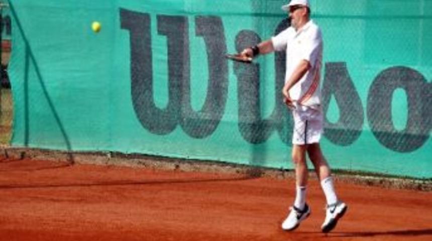 Turun&ccedil; Cup Tenis Turnuvası Başladı