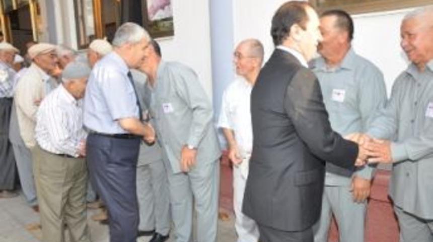 Kumluca'da hacılara uğurlama t&ouml;reni