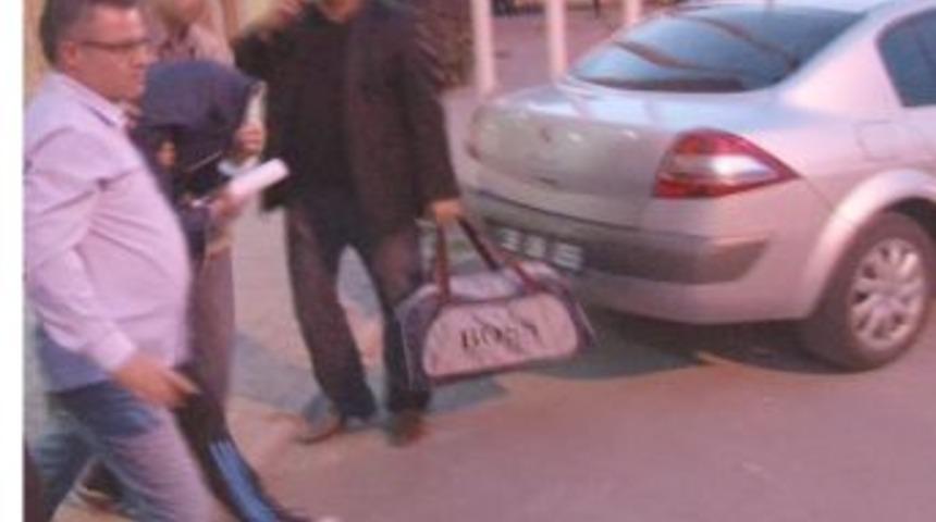 &Ccedil;aldığı Altınlar &Ccedil;alınmasın Diye Kasa Kiraladı