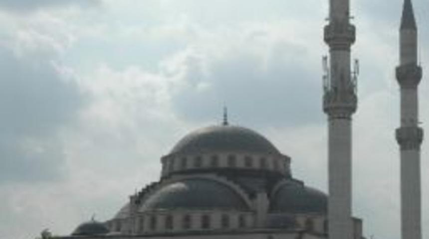 Garaj Camiindeki Baz İstasyonunun S&ouml;zleşmesi Sona Ermiş