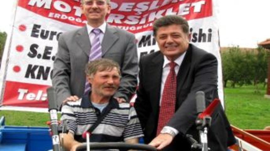 Yal&ccedil;ınkaya, Ekipman Dağıtım T&ouml;renine Katıldı