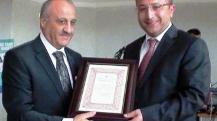 Diyanet İşleri Başkanı G&ouml;rmez'den Kaymakam Atik&rsquo;e Teşekk&uuml;r Belgesi