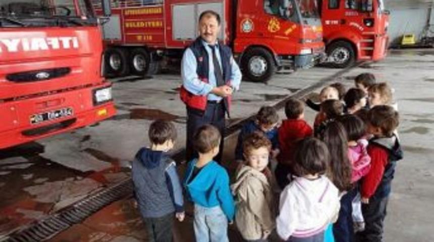 Afyonkarahisar İtfaiye M&uuml;d&uuml;rl&uuml;ğ&uuml;&rsquo;nden &Ouml;ğrencilere Eğitim