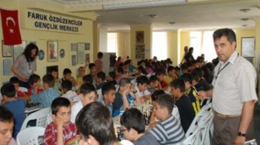 Silifke&rsquo;de Cumhuriyet Satran&ccedil; Turnuvası Başlıyor