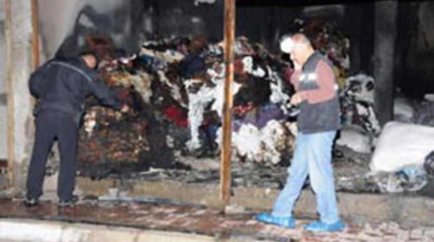 Yangın faciası: 2 &ccedil;ocuk &ouml;ld&uuml;