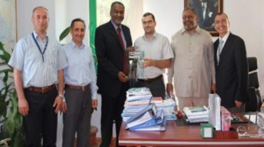 İzaydaş'a Avrupa Ve Afrika'dan Ziyaret