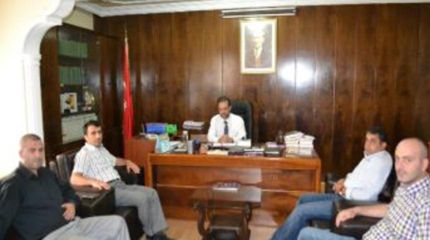 Ak Parti&rsquo;den M&uuml;ft&uuml;l&uuml;ğe Camiler Ve Din G&ouml;revlileri Haftası Ziyareti