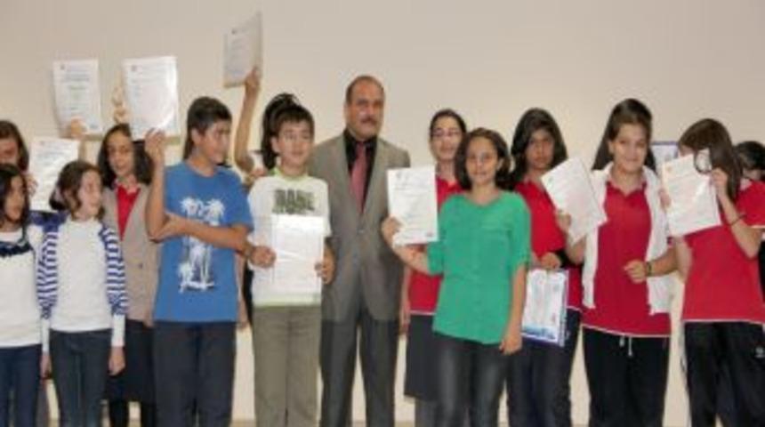 İstikbal Koleji &Ouml;ğrencileri, İngilizce Sınavında Y&uuml;zde 100 Başarı Sağladı