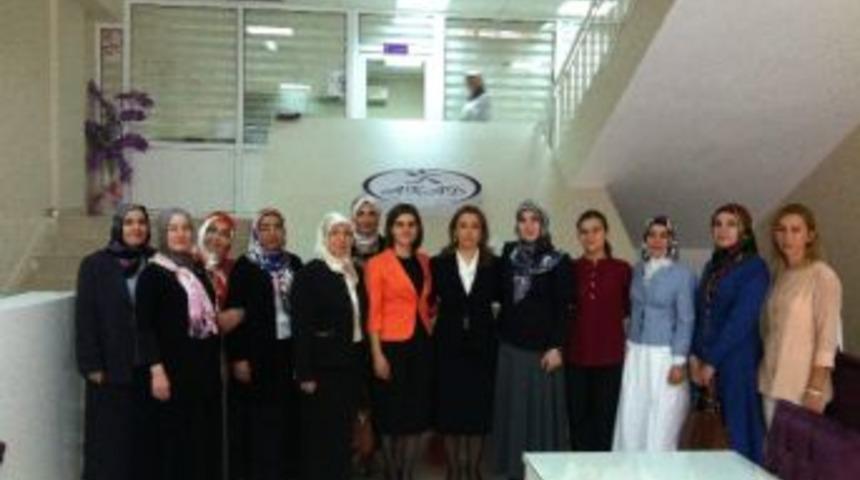 Ak Parti Malatya Milletvekili &Ouml;znur &Ccedil;alık: