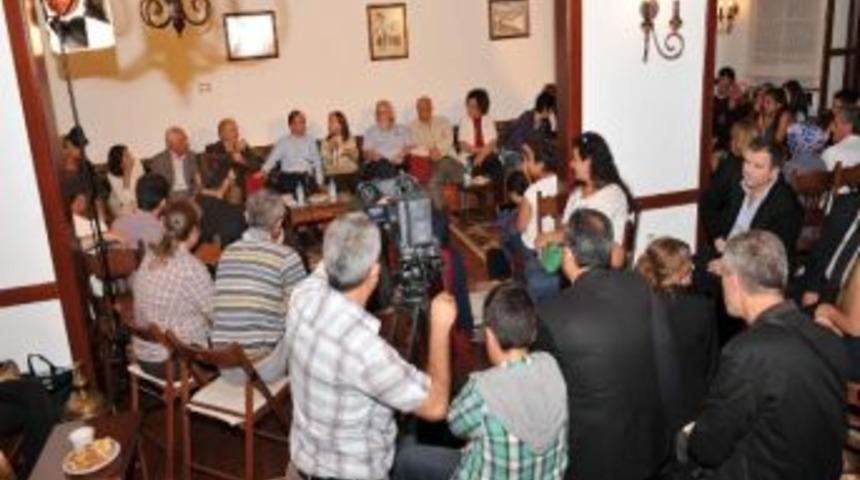 Hamam&ouml;n&uuml; S&ouml;yleşileri T&uuml;m Hızıyla S&uuml;r&uuml;yor