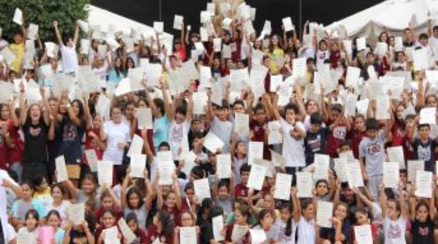 G&uuml;ndoğdu Koleji'nin 900 &Ouml;ğrencisi Uluslararası İngilizce Sertifikası Aldı