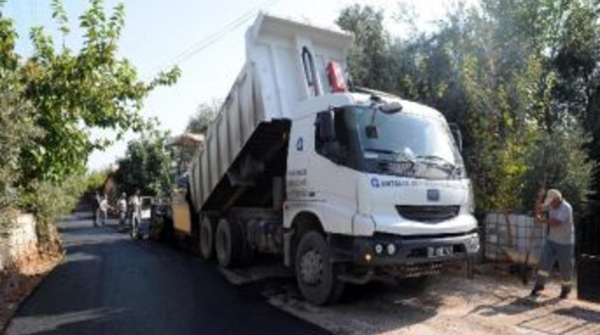 B&uuml;y&uuml;kşehir&rsquo;den Santral Mahallesi&rsquo;ne Asfalt