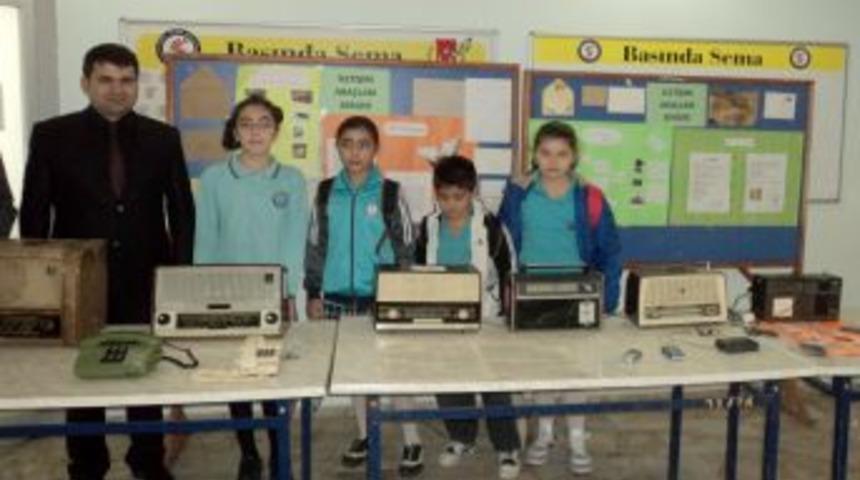 &Ouml;zel Sema'dan Iletişim Teknikleri Sergisi