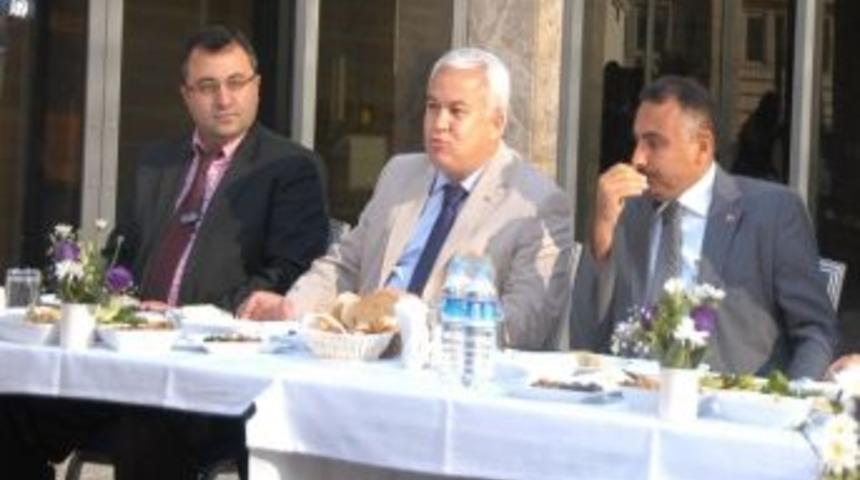 Hem Har&ccedil;lık Alacaklar, Hem De Meslek &Ouml;ğrenecekler