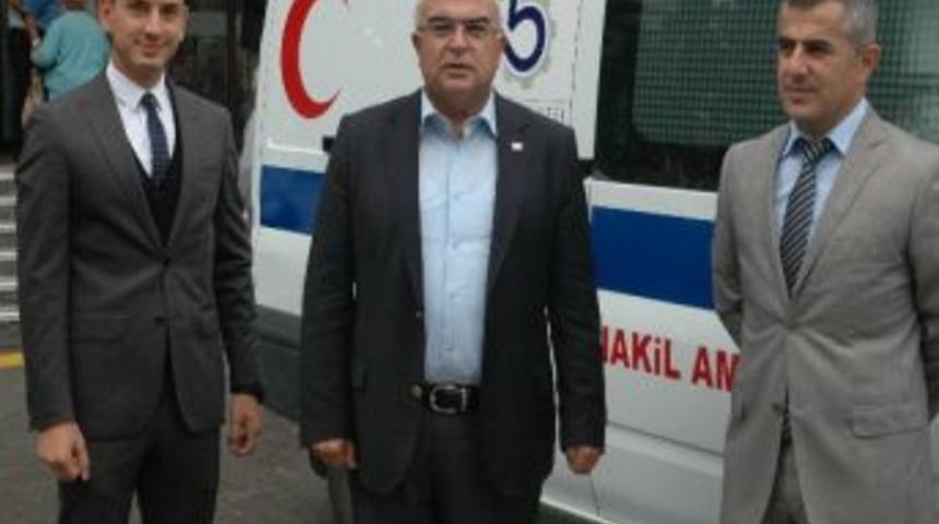 &Ccedil;orlu Belediyesinden İl&ccedil;e Sağlık M&uuml;d&uuml;rl&uuml;ğ&uuml;ne Ambulans