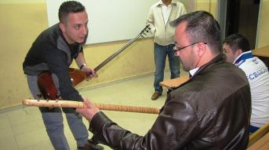 Hisarcık&rsquo;ta Bağlama Kursu A&ccedil;ıldı