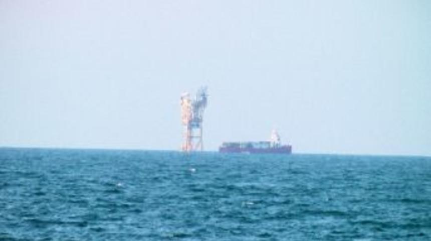 Doğalgaz &Uuml;retim Plartformlarında Midye Temizliği