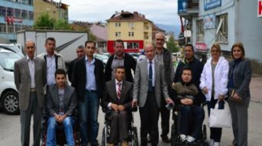 Engeller Kalkıyor