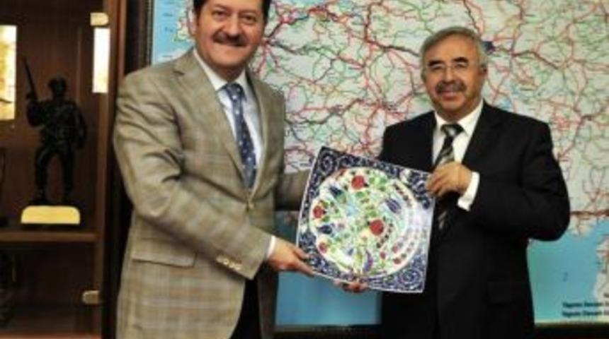 Milletvekili Kinay'dan M&uuml;steşar Soluk'a Ziyaret