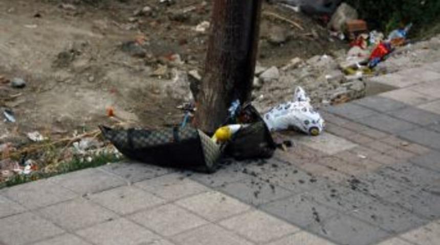 K&uuml;tahya'da Otob&uuml;s Durağına Bırakılan Ş&uuml;pheli &Ccedil;anta Hayatı Fel&ccedil; Etti