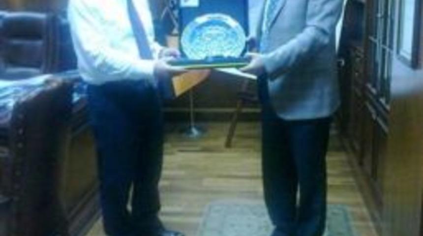 Kinay'dan Genel M&uuml;d&uuml;r Turhan'a Ziyaret