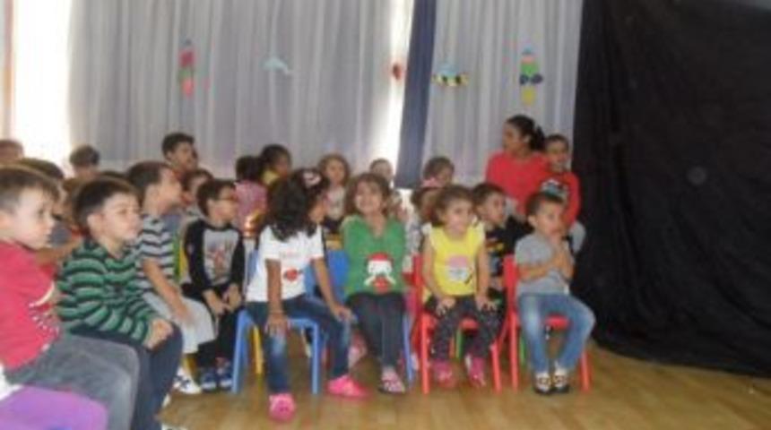 Misket Anaokulu Tiyatro G&uuml;nleri Başladı