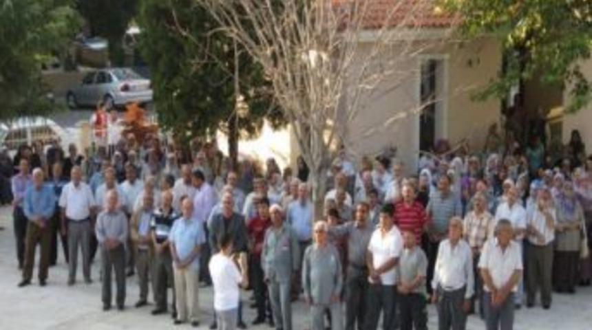 &Ouml;demişli Hacı Adayları Dualarla Uğurlandı