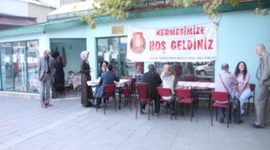 Okula Kamera Sistemi Kurmak I&ccedil;in Kermes D&uuml;zenlediler