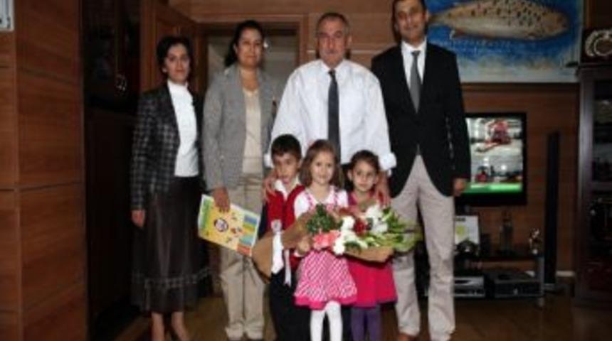 Anasınıfı &Ouml;ğrencileri Başkan Yılmaz&rsquo;ı Ziyaretinde G&uuml;ld&uuml;rd&uuml;