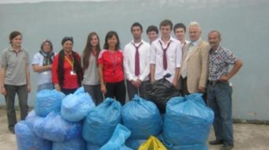 Engelliler İ&ccedil;in 700 Kilo Kapak Topladılar