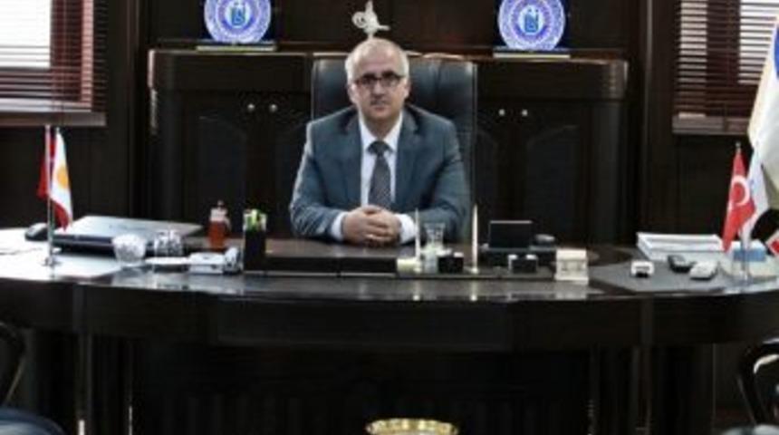 Rekt&ouml;r Budak&rsquo;tan İlk Mesaj: &Ouml;nce İnsan&hellip;