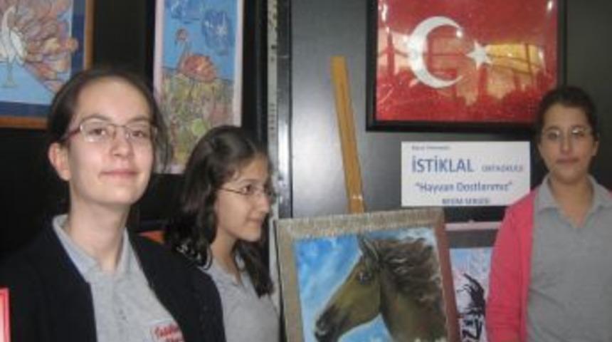 &Ccedil;ocukların Hayvan Sevgisi Tuvale Yansıdı