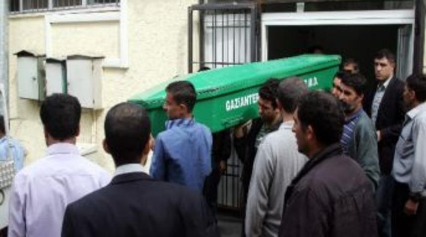 Dumandan Boğularak &Ouml;len Kardeşler Toprağa Verildi