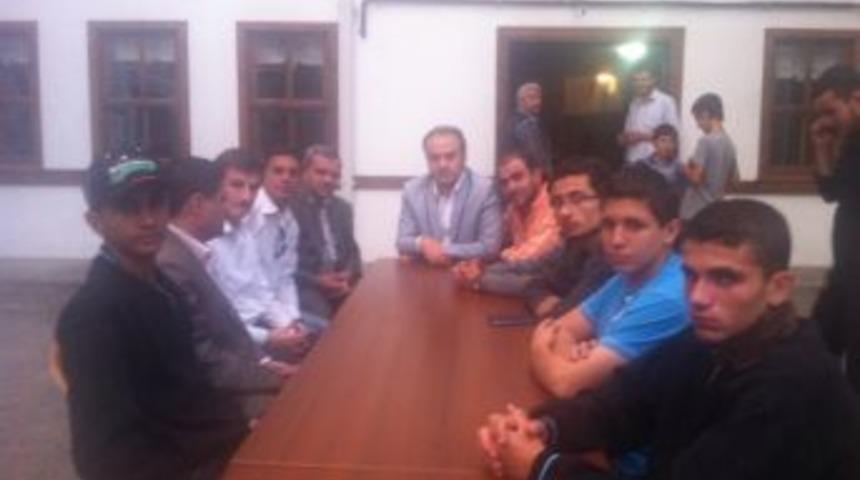 Filistinli &Ouml;ğrenciler İneg&ouml;l&rsquo;de