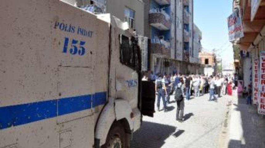 &Ouml;calan'ın Suriye'den &Ccedil;ıkarılışı Protesto Edildi