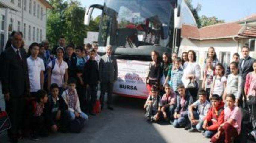 Cumhuriyet Gezilerinin Ilk Kafilesi Yola &Ccedil;ıktı