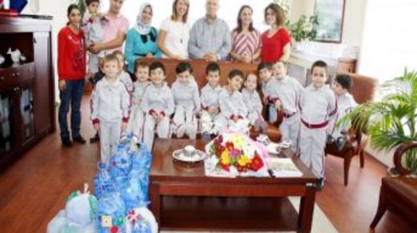 Kreş &Ccedil;ocuklarından Engelli Arkadaşlarına Mavi Kapak