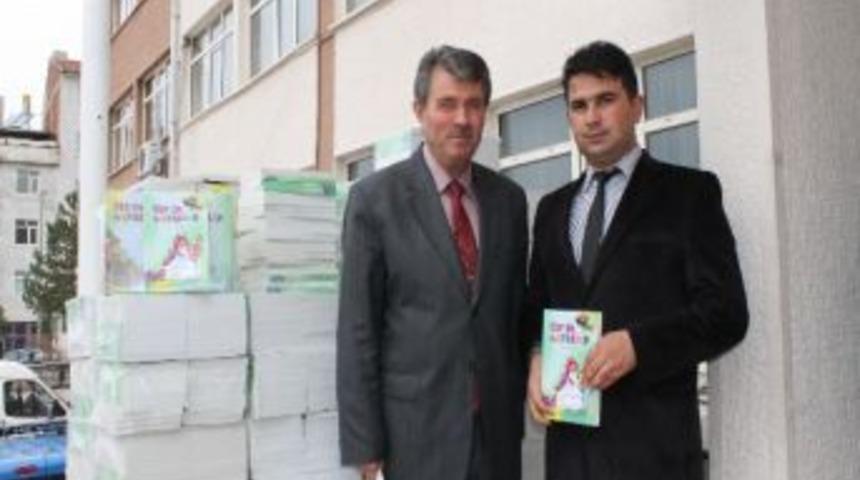 Akdağmadeni&rsquo;nde Bin 500 Kitap Dağıtıldı