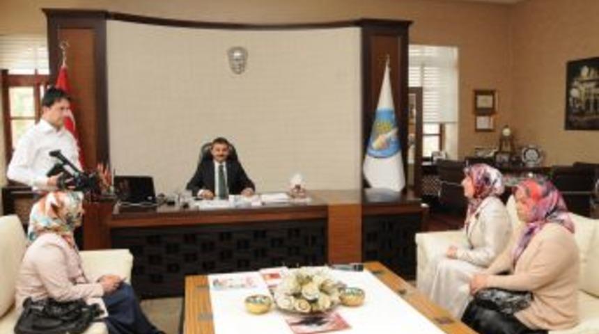 Usta &ouml;ğreticilerden Başkan K&uuml;lc&uuml;&rsquo;ye ziyaret