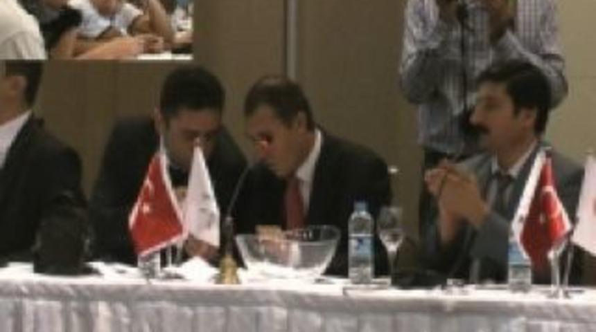 'Toplamayı bile bilmiyorlar'