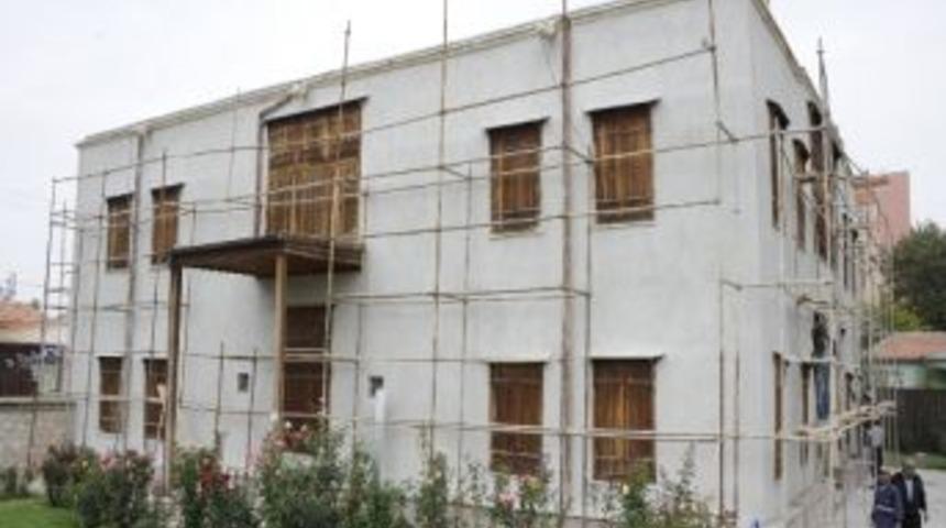 Karaman'da Tarihi Konakta Bakım Ve Onarım &Ccedil;alışması