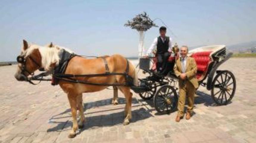 İzmirli Faytonu Yeniden Keşfetti