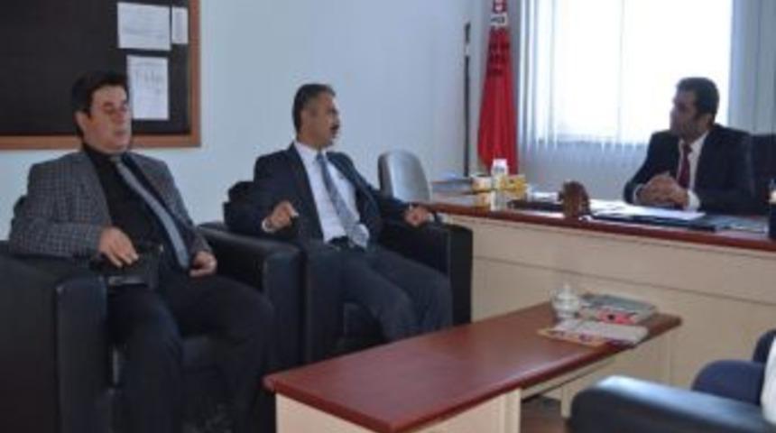 Sinir, Yapımı Devam Eden Spor Salonlarını Denetledi