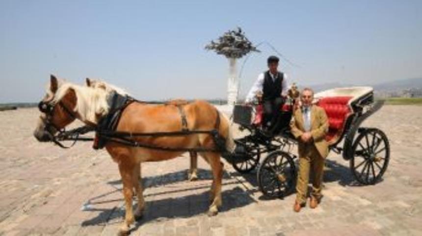 İzmirliler De Faytonlara Yoğun İlgi G&ouml;sterdi