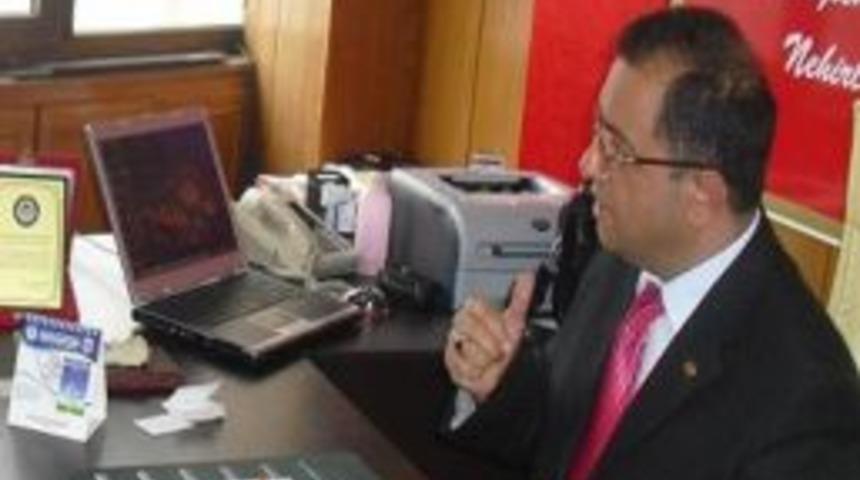 Yeşil&ccedil;i&ccedil;ek, Haberlere A&ccedil;ıklık Getirdi